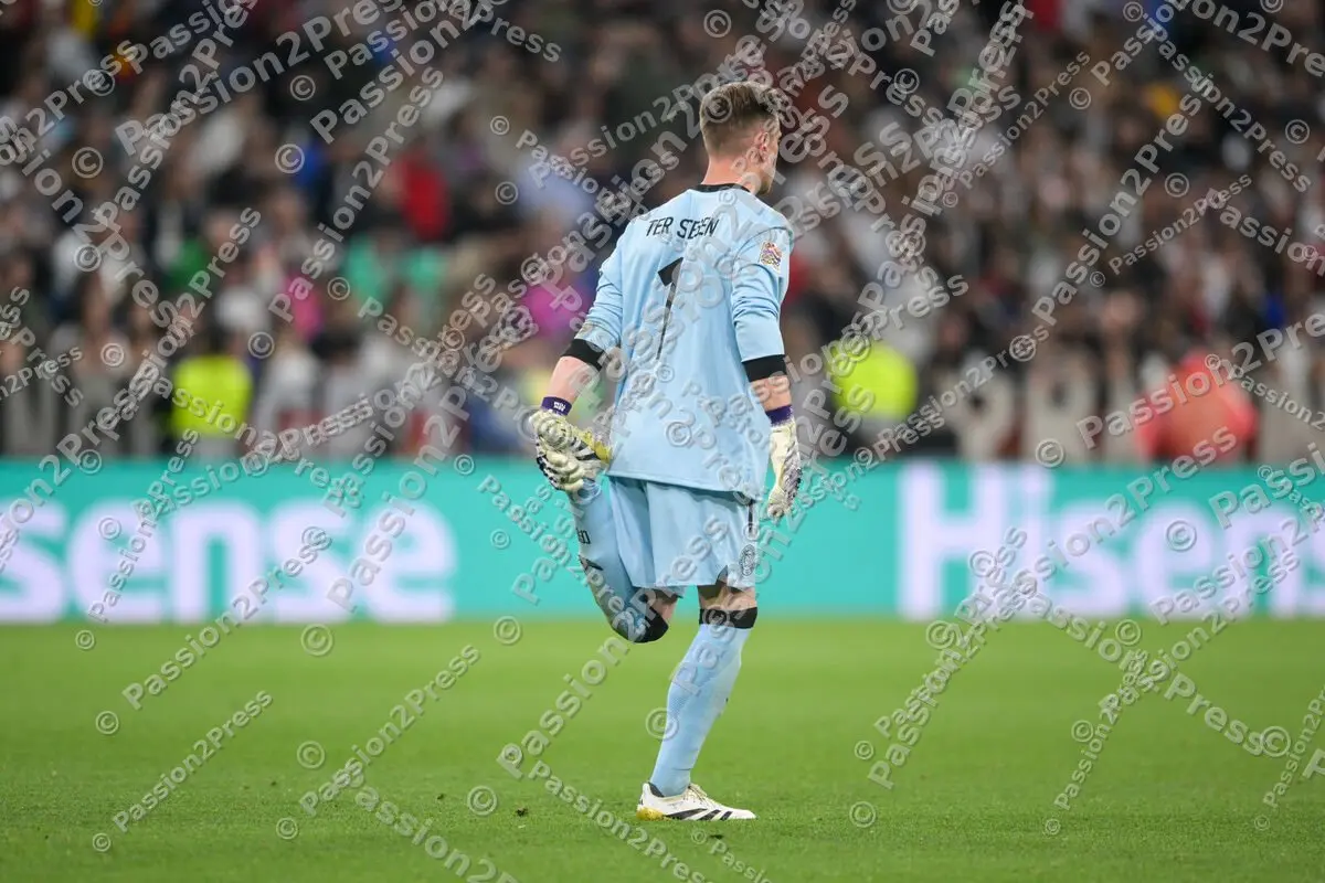 DFBPOR_20250604_1280