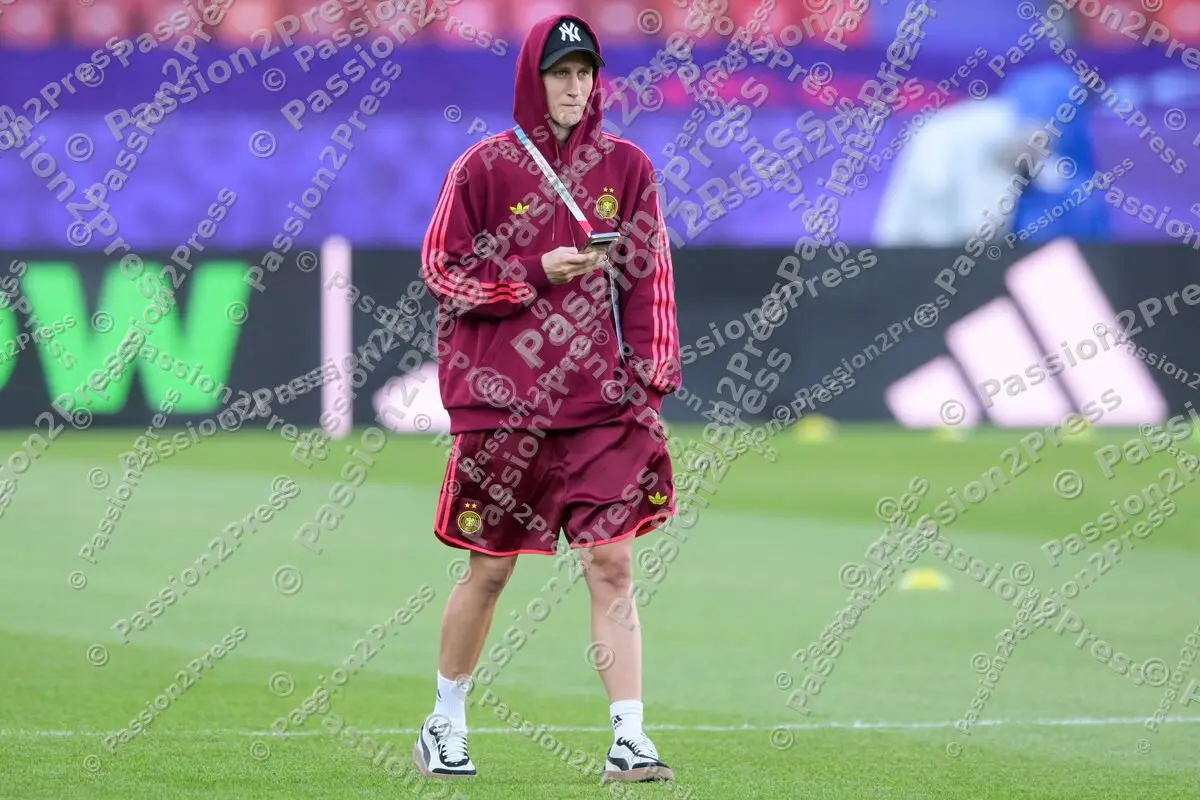 SWEGER_20250712_0022