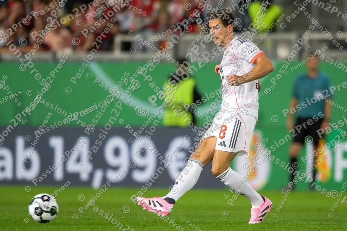 20250817 SV Wehen Wiesbaden - FC Bayern München