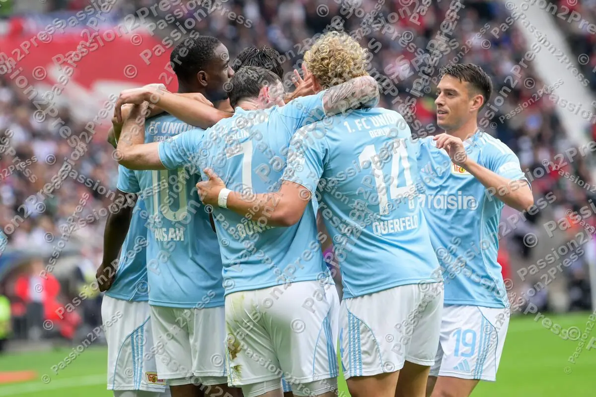 SGEUBER_20250921_0870