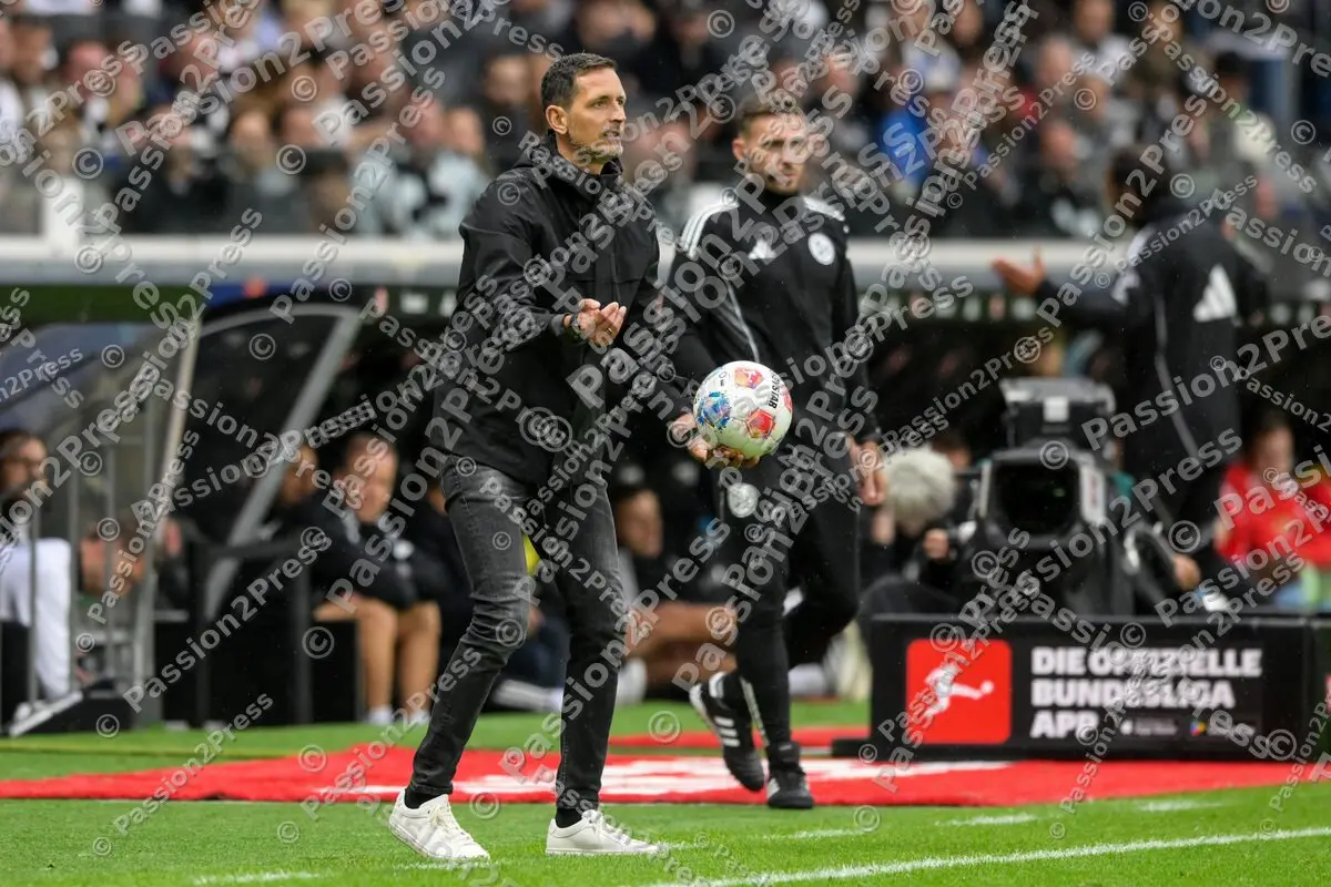 SGEUBER_20250921_2870