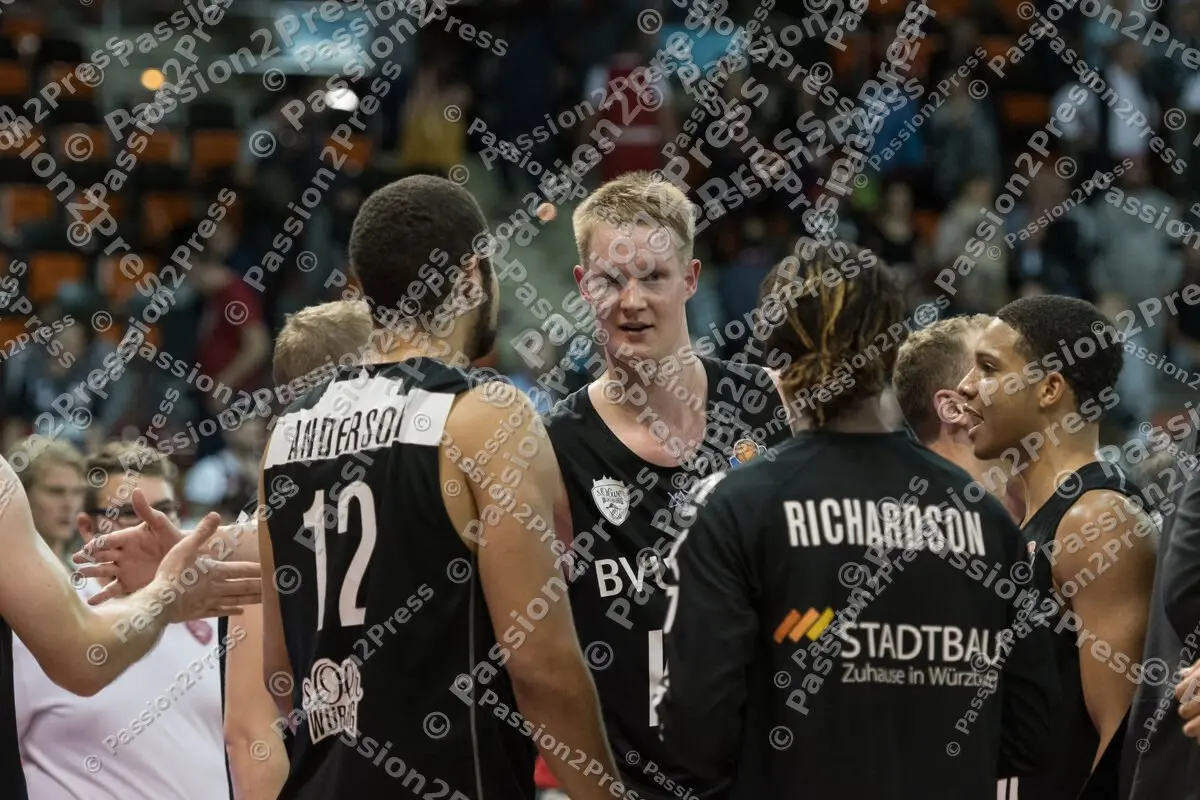 mf_FCBBSOW_20171013_1017