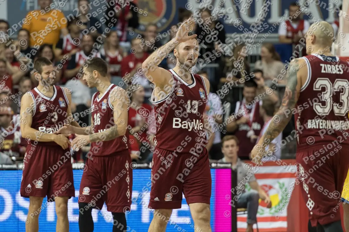 mf_FCBBOLD_20171015_0099