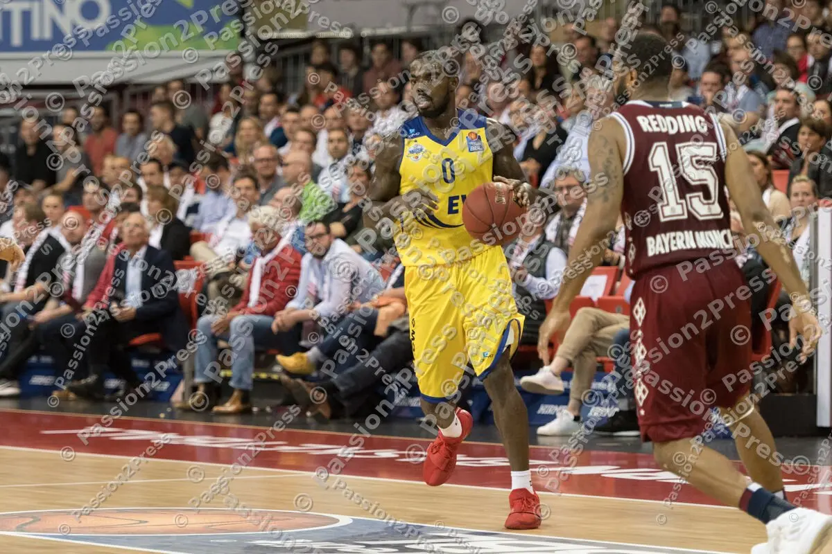 mf_FCBBOLD_20171015_0263