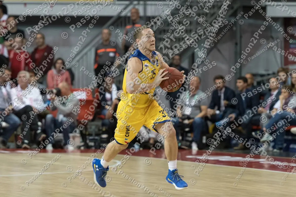 mf_FCBBOLD_20171015_0322