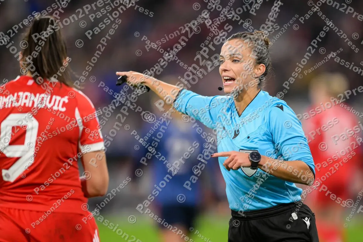 FCBFWFCA_20251112_1924