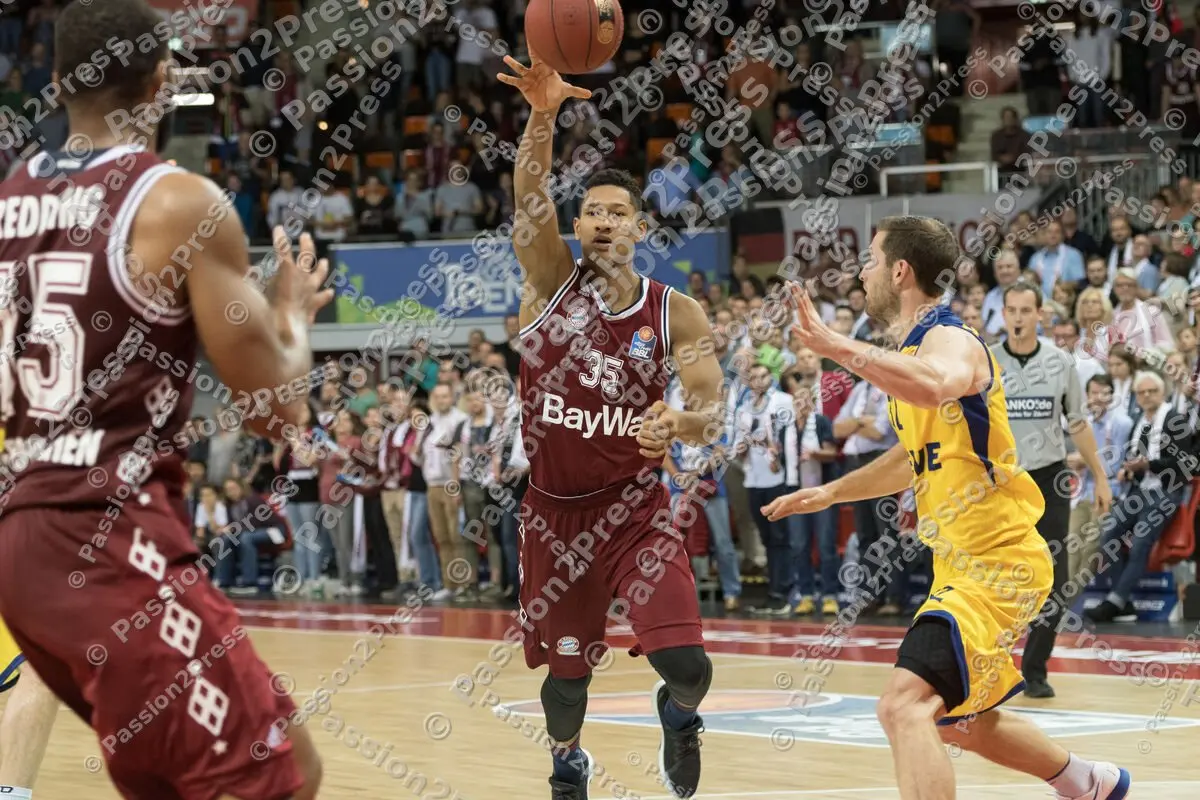 mf_FCBBOLD_20171015_0869