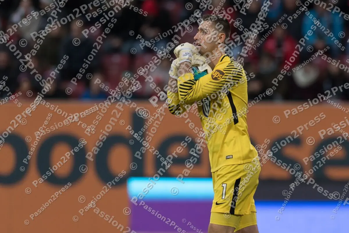 mf_FCAWOB_20171125_0514