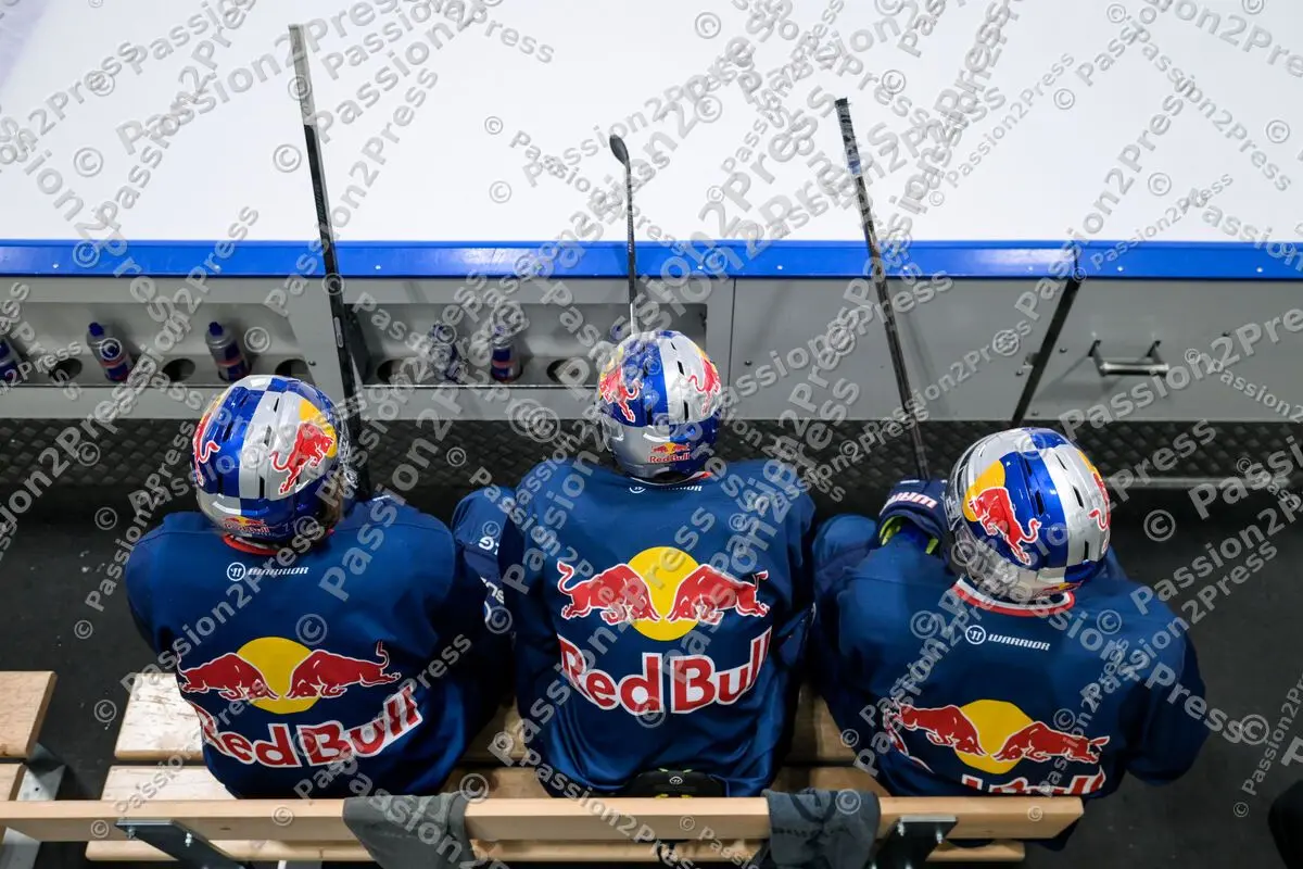 20260320 EHC Red Bull München open Locker Room