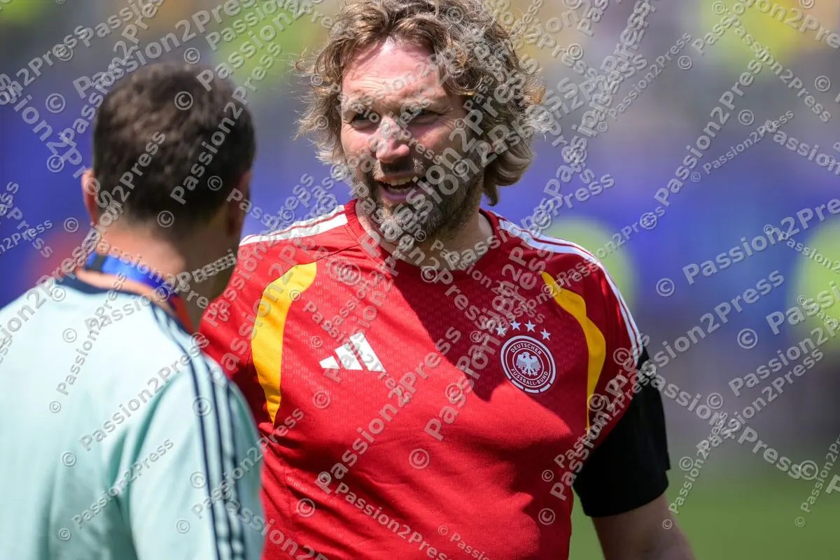 ECUGER_20260625_0689