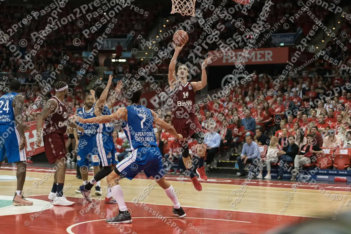 mf_FCBFRA_20180505_0595