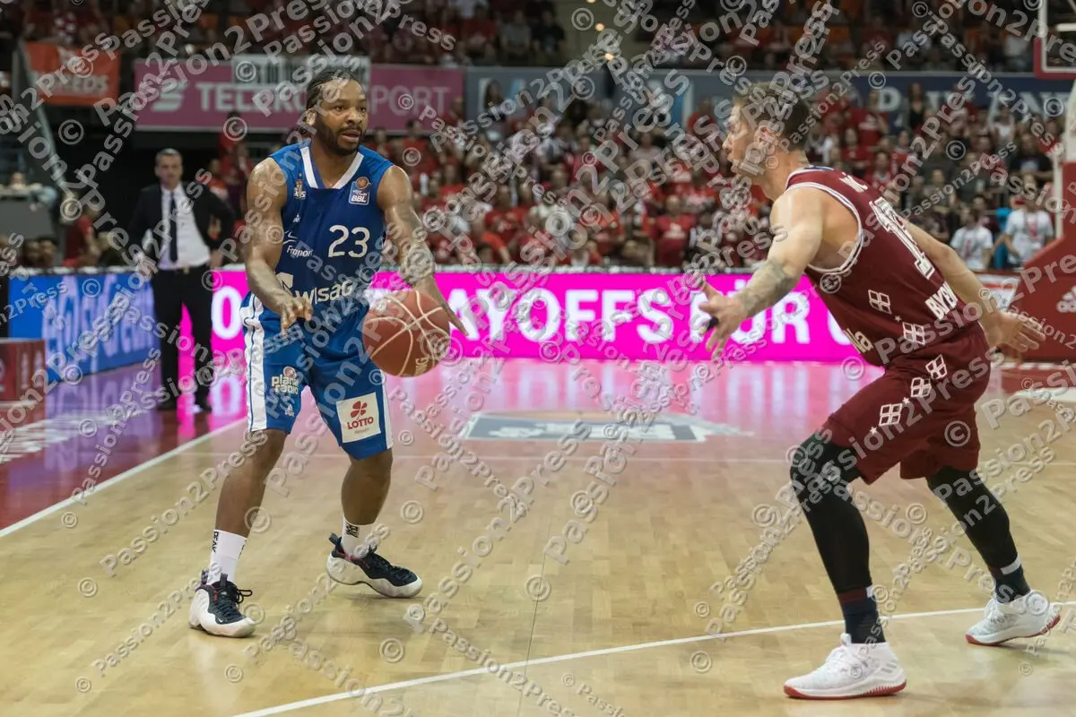 mf_FCBBFRA_20180512_0133