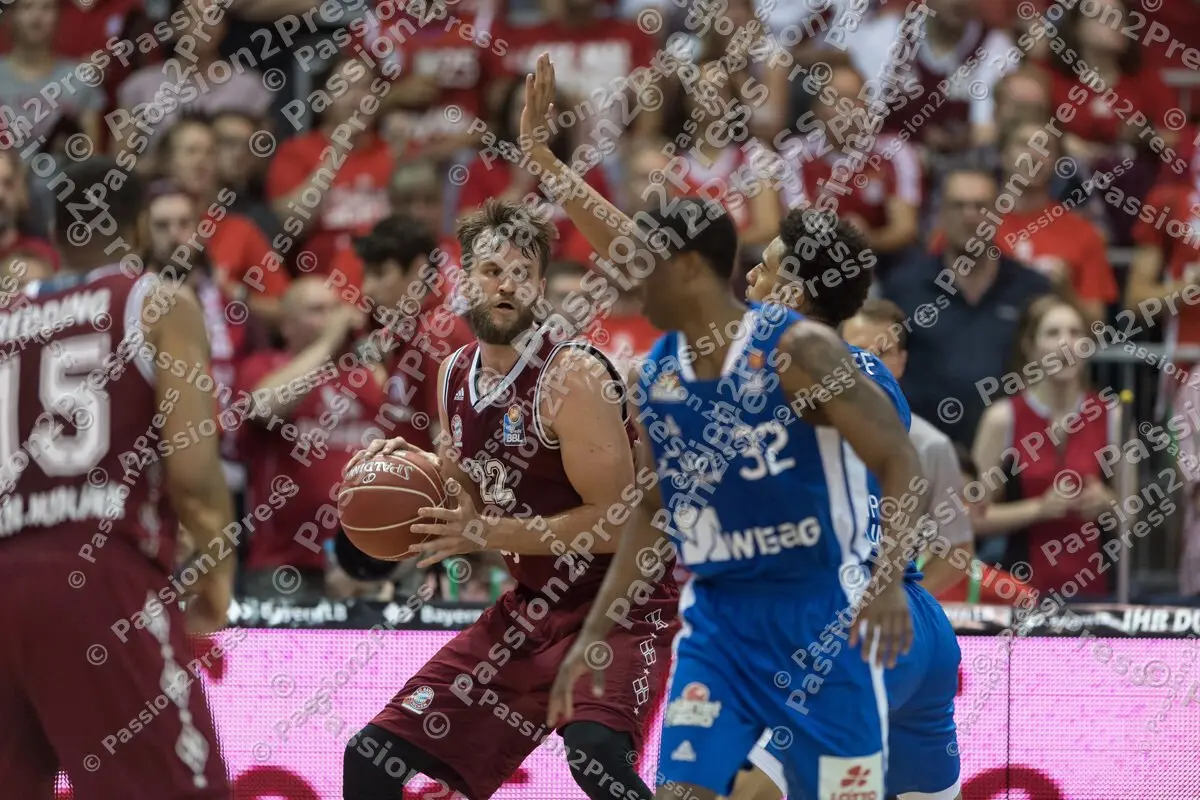 mf_FCBBFRA_20180512_0161