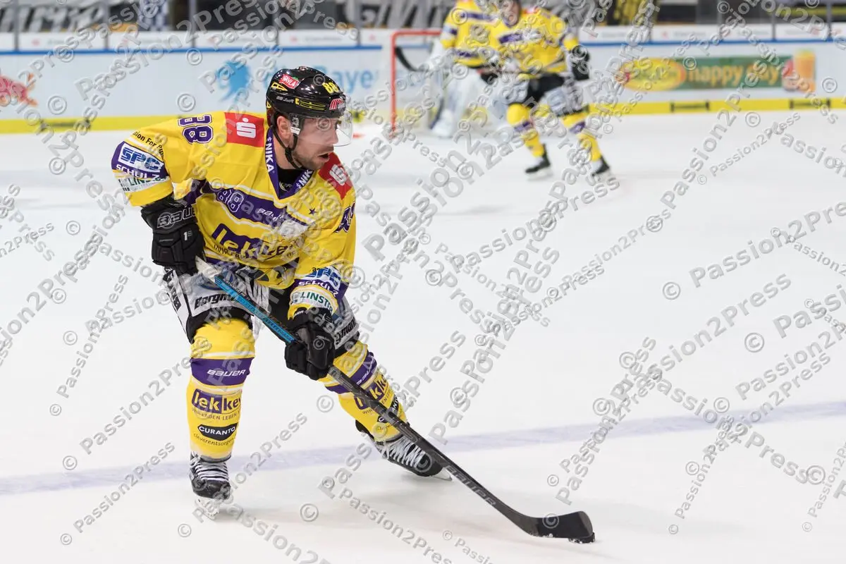 20180928 EHC Red Bull München - Krefeld Pinguine