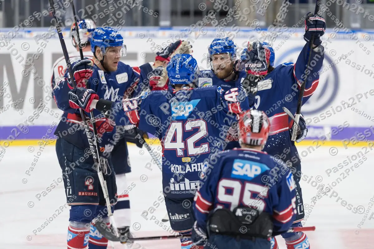 20190422 Adler Mannheim - EHC Red Bull München