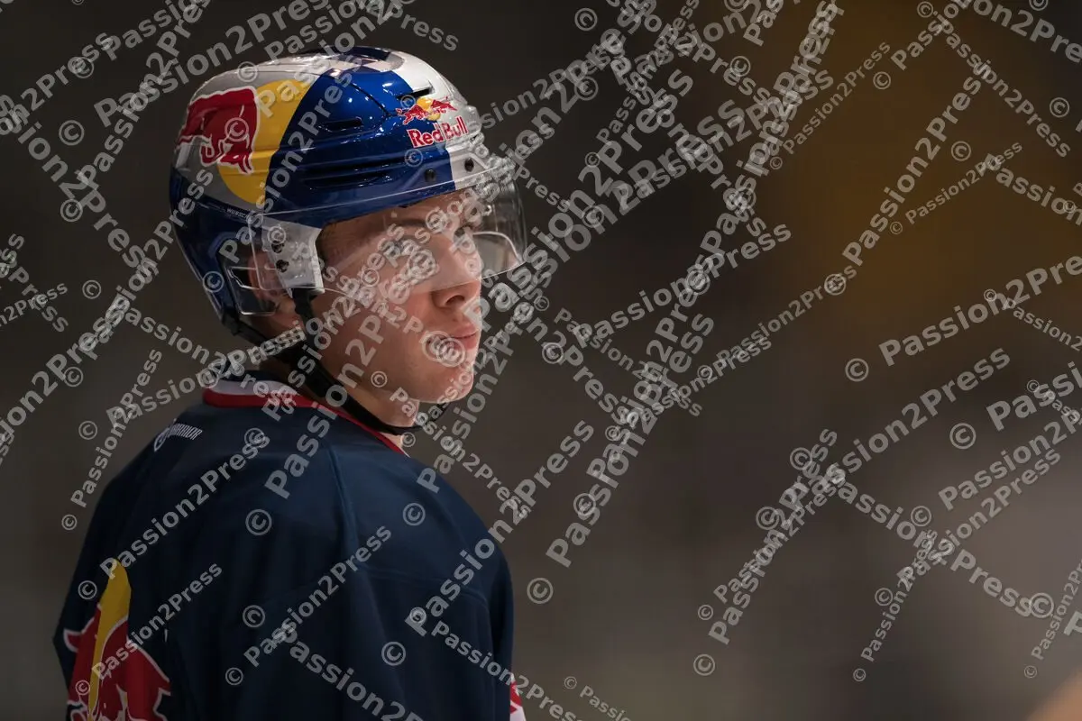 20190911 Training open Locker Room EHC Red Bull München