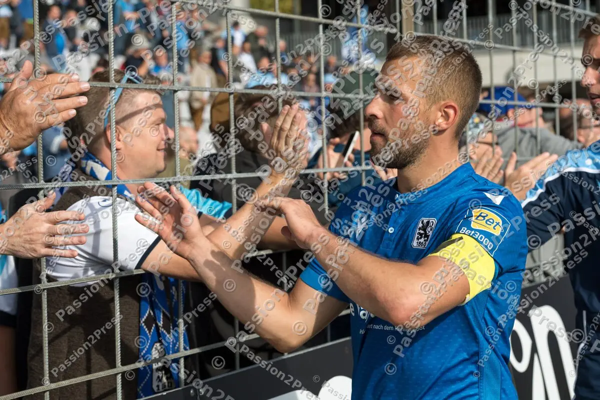 M60FCK_20190928_1367