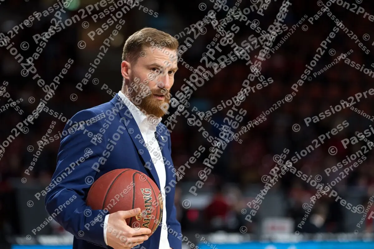 FCBBAY_20191117_0012