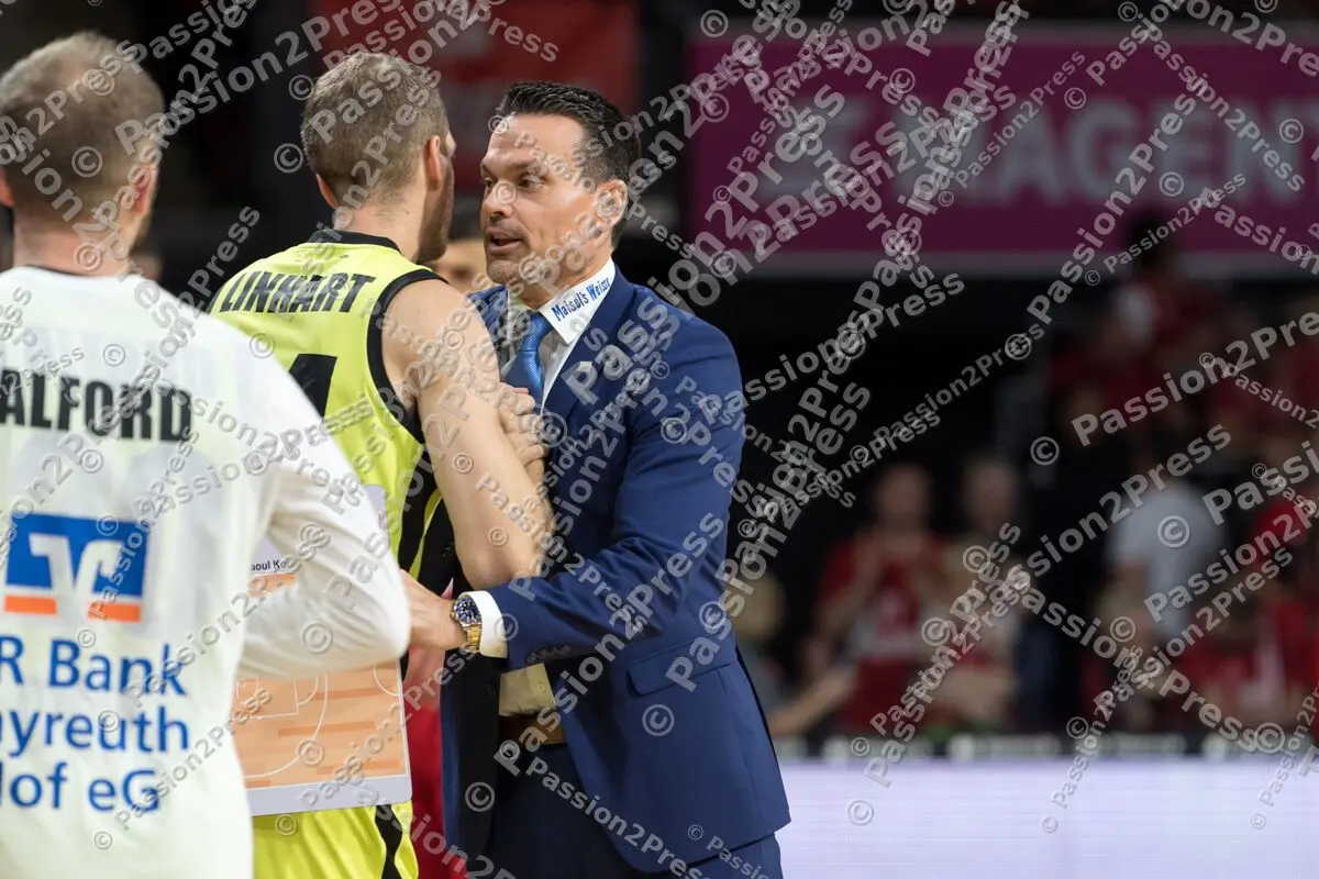 FCBBAY_20191117_0058