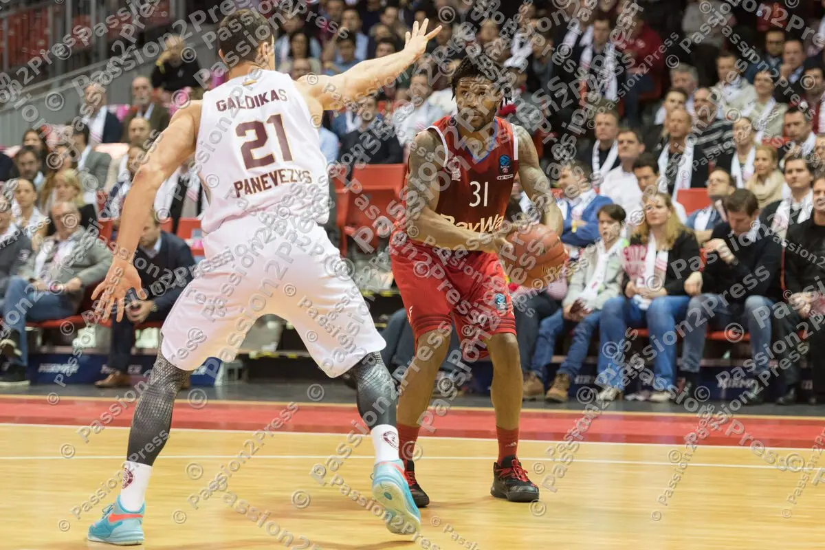 mf_FCBBLP_20170118_0404