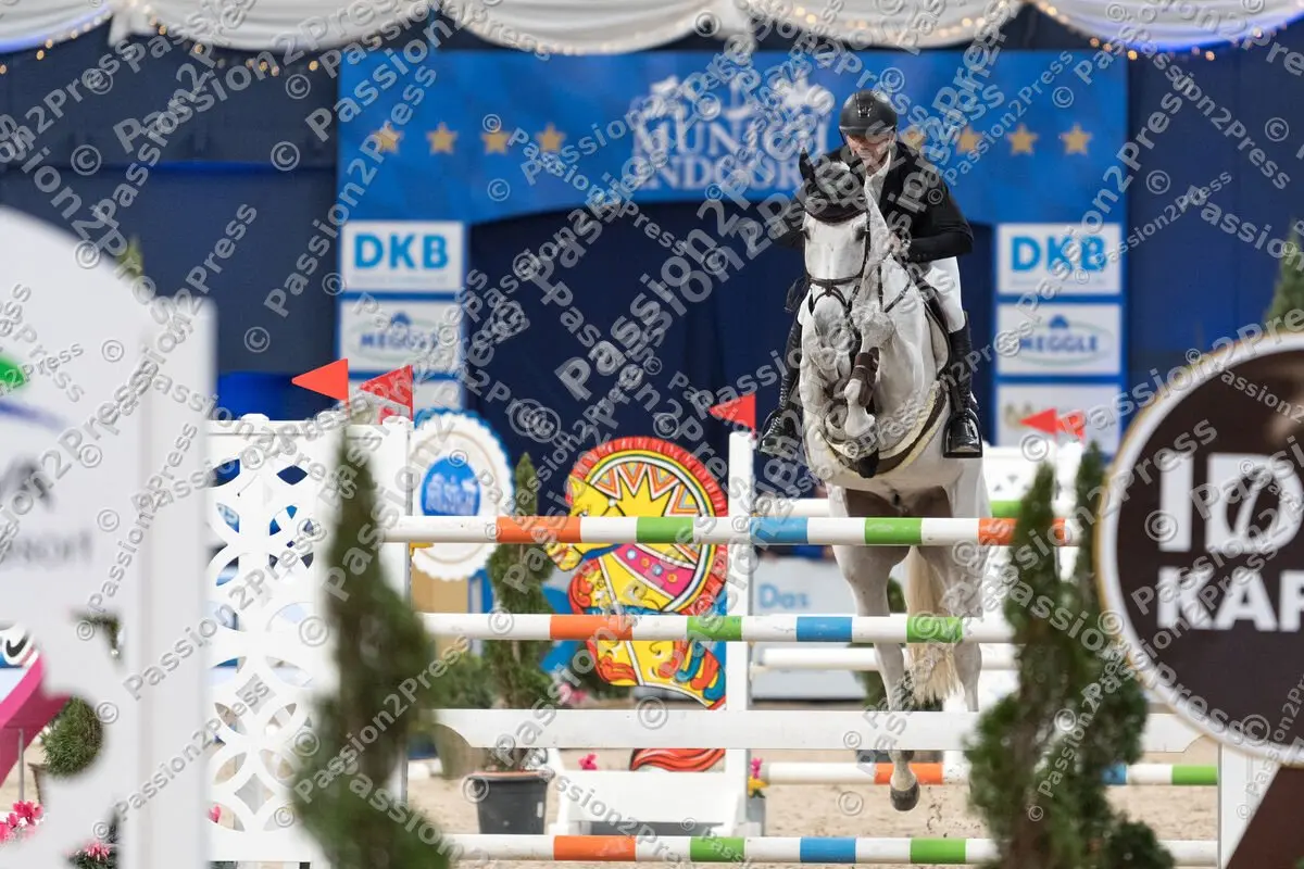 P2P_20191123_0180
