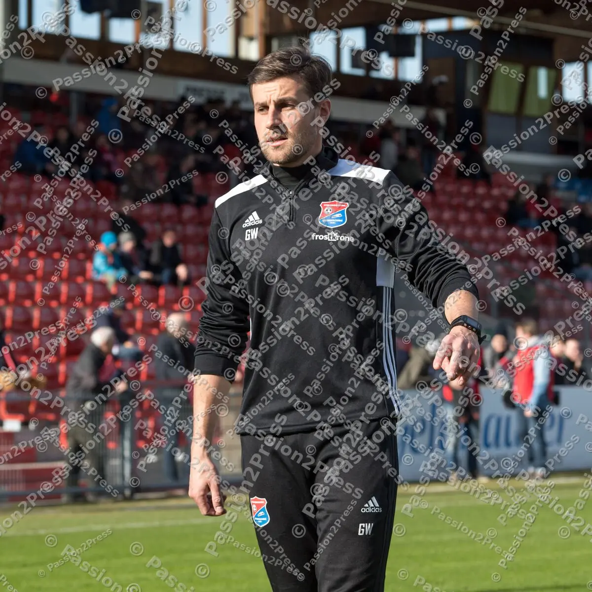 UHGVIK_20200215_0114