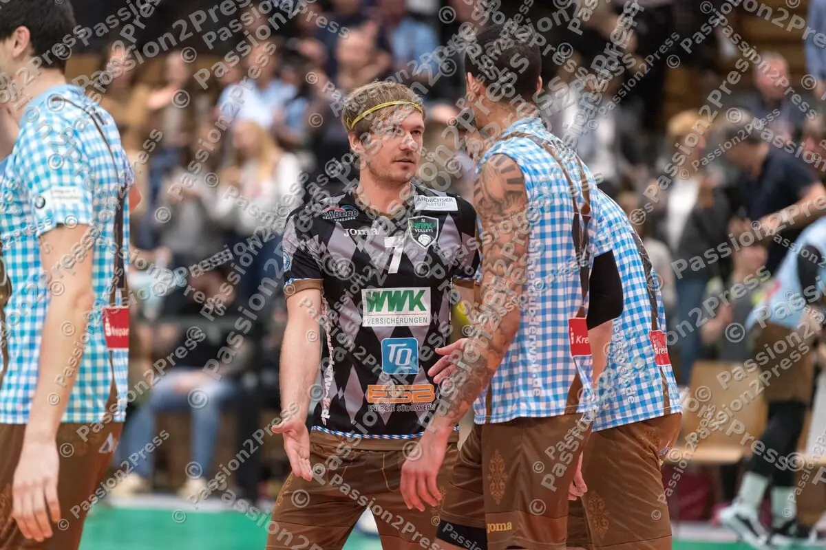 HERBUE_20200229_0473