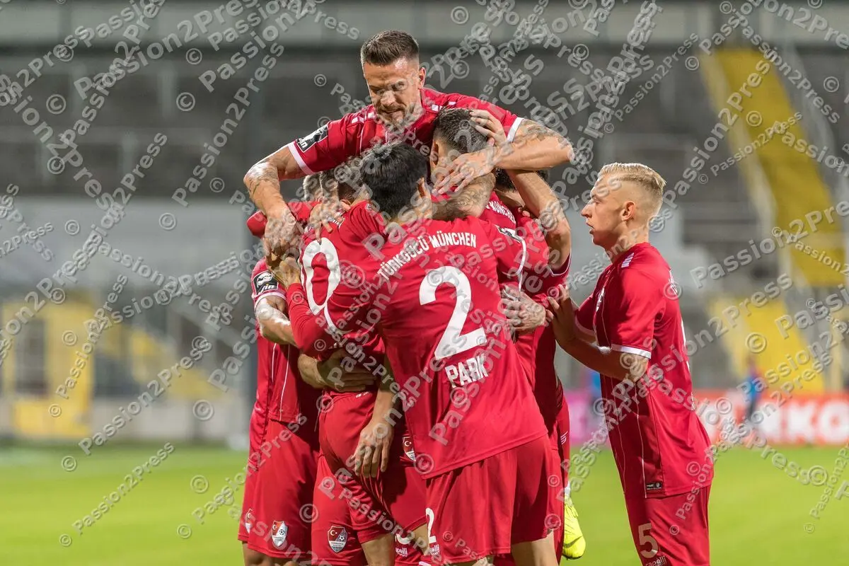 TGMLUE_20201020_1066