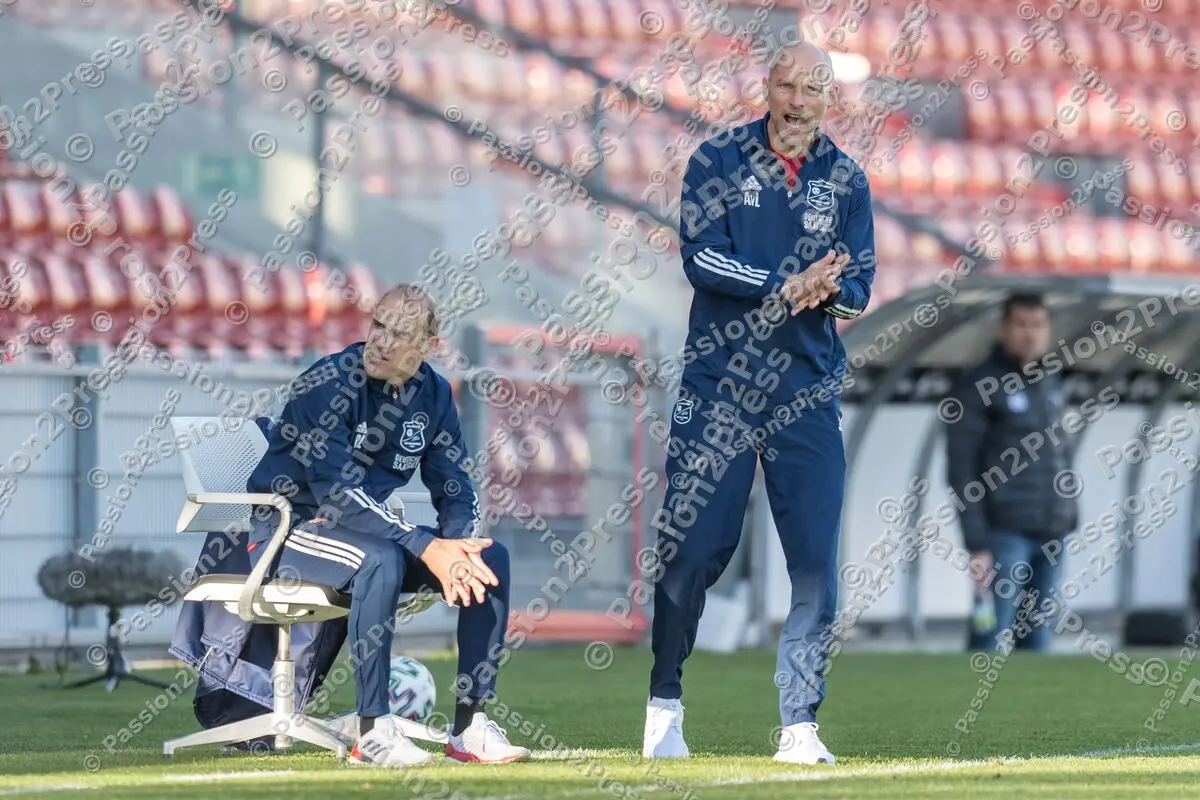 UHGVIK_20201122_0324