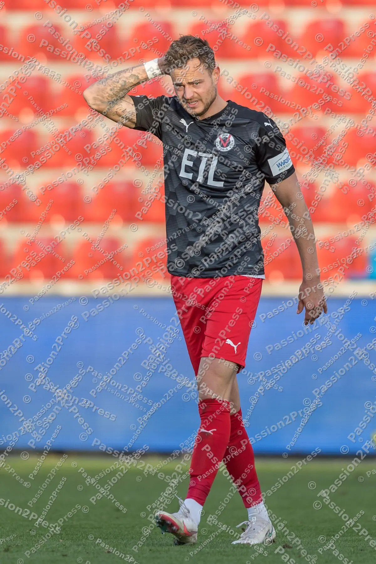 UHGVIK_20201122_0880