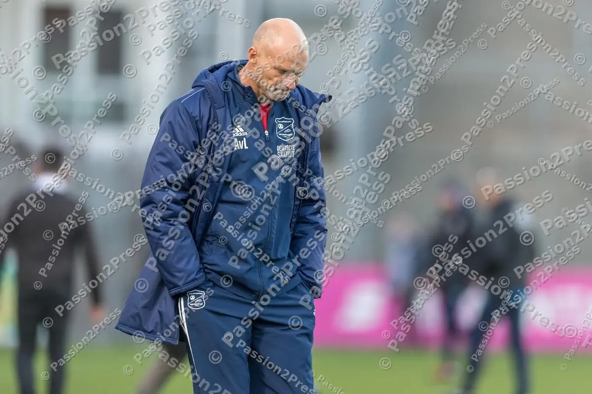 UHGVIK_20201122_1163