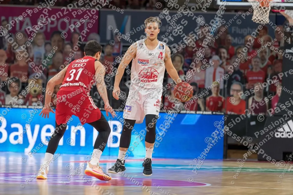 FCBBG46_20201213_0218