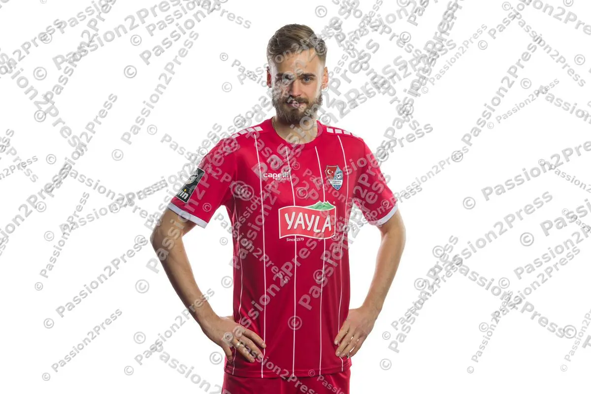 09_LUCAS_ROESER_QUER