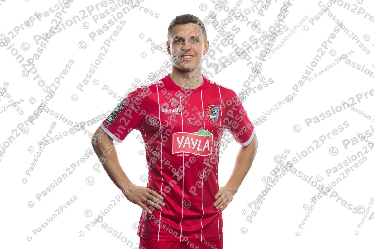 11_SEBASTIAN_MAIER_QUER