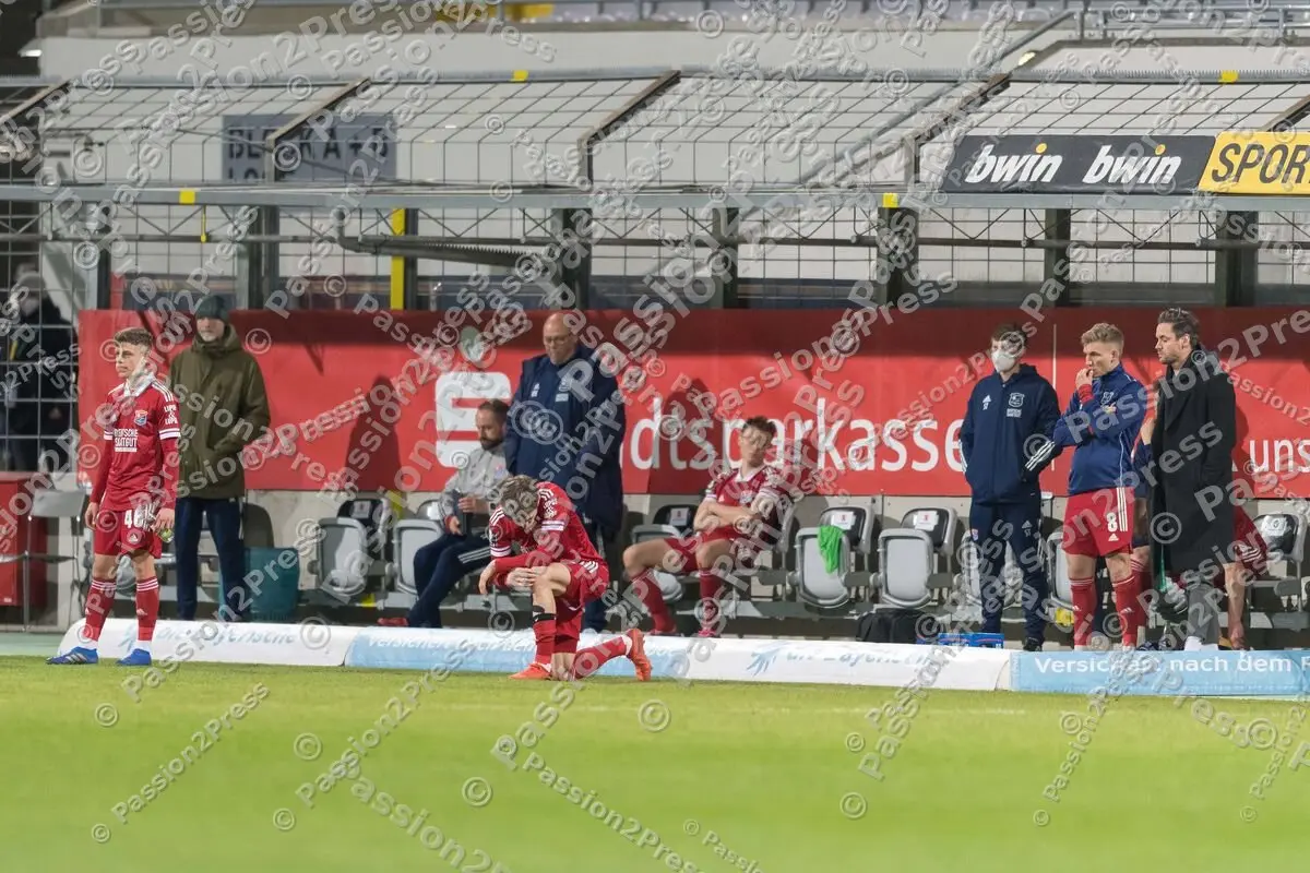 M60UHG_20210226_1427