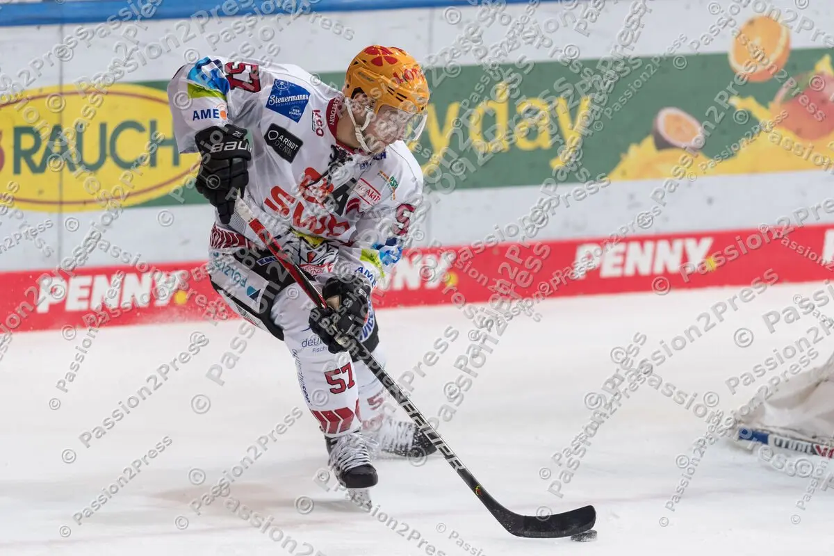 20210409 EHC Red Bull München - Pinguins Bremerhaven