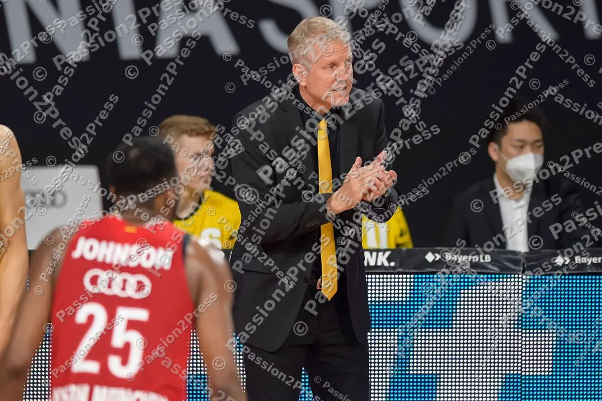 FCBLWB_20210604_0115