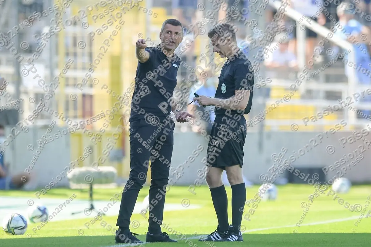 M60SVM_20210904_1182