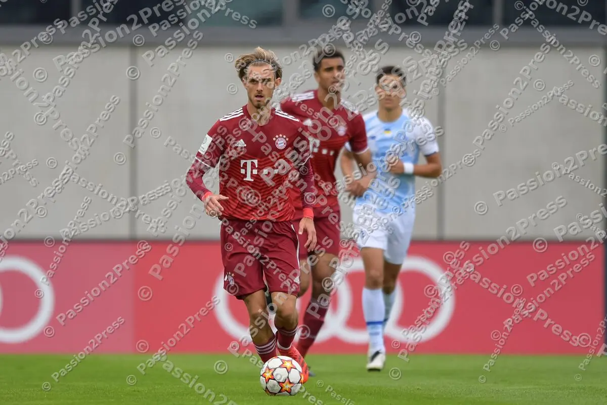 FCBDKU19_20210929_0275