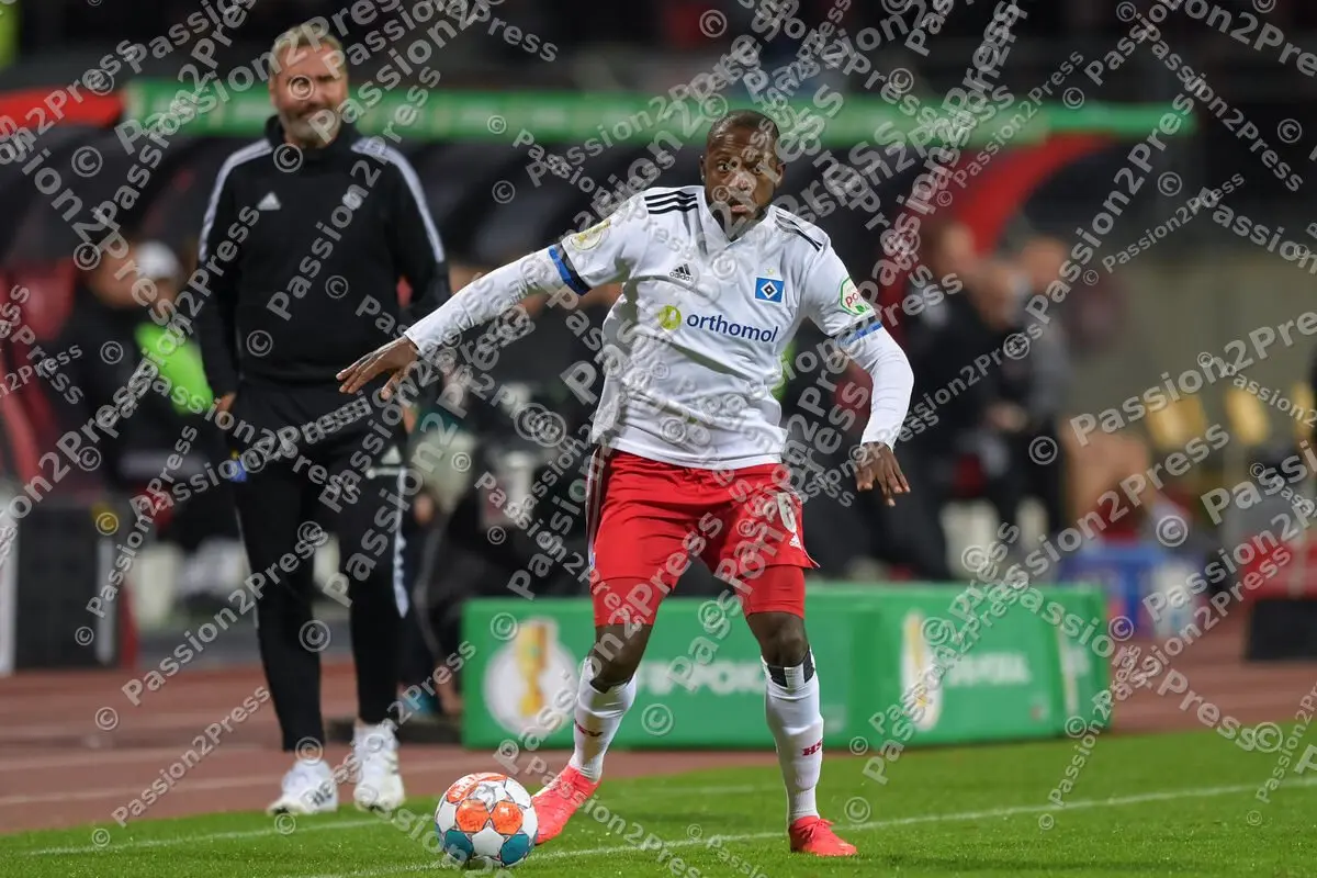 FCNHSV_20211026_1741