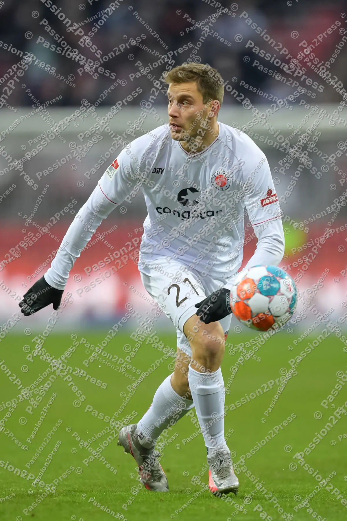 FCNFCS_20211128_0682