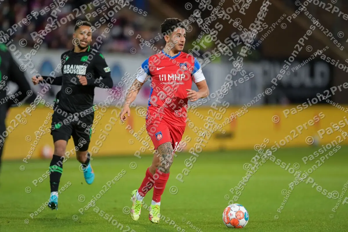 FCHH96_20220204_0562