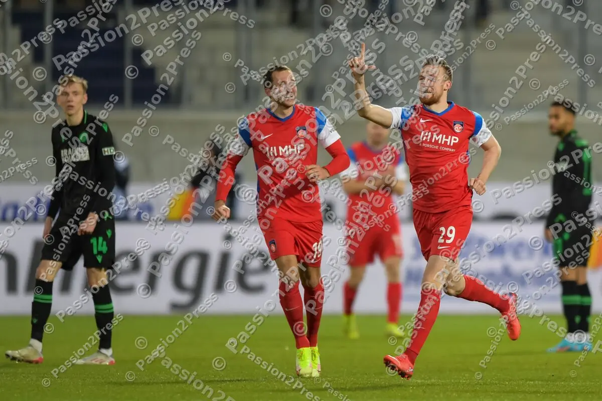 FCHH96_20220204_0996