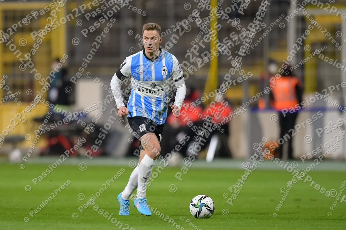 M60FCK_20220301_1066