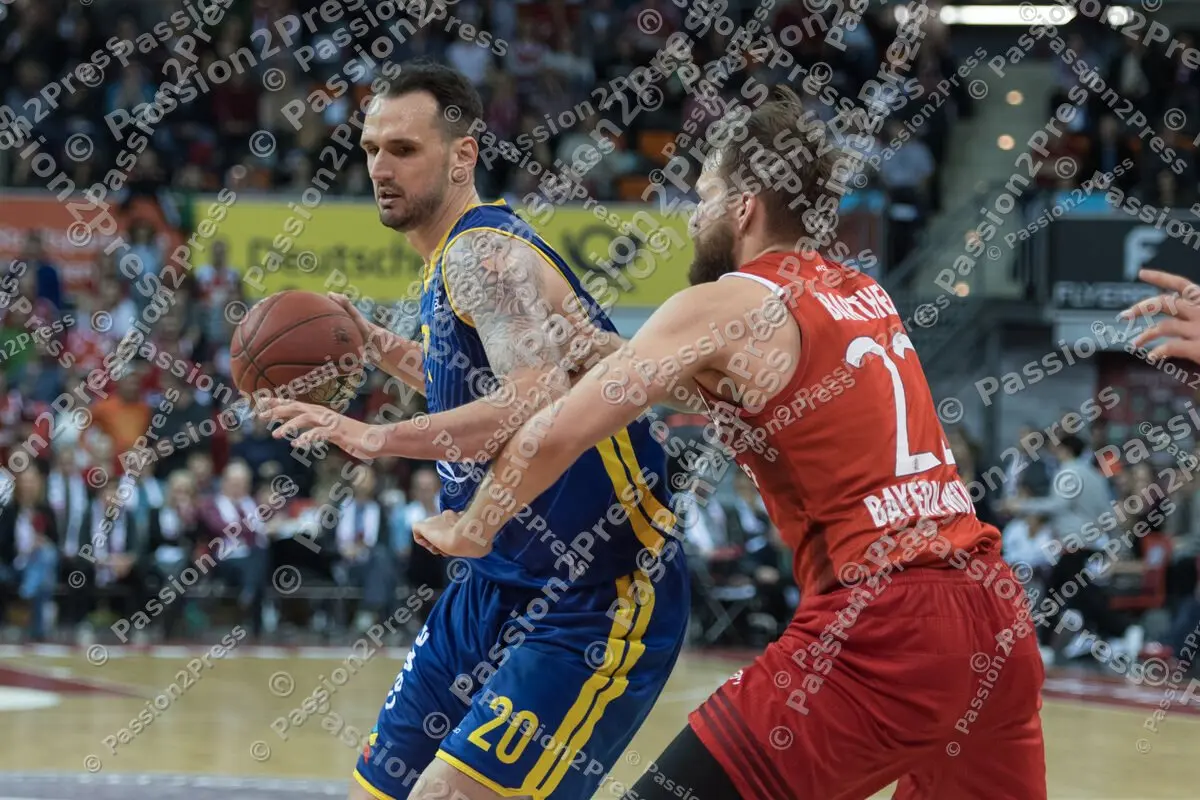mf_FCBBOLD_20170422_0287