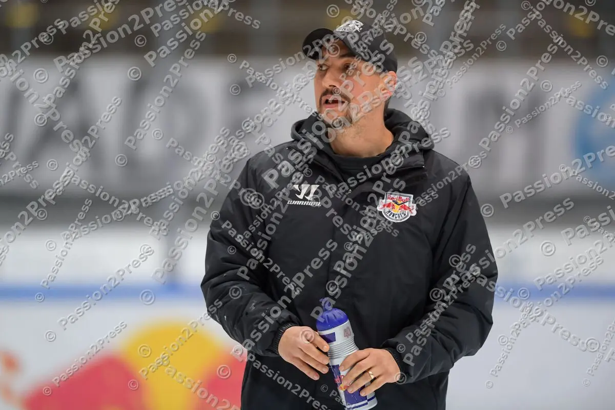20220407 Training EHC Red Bull München