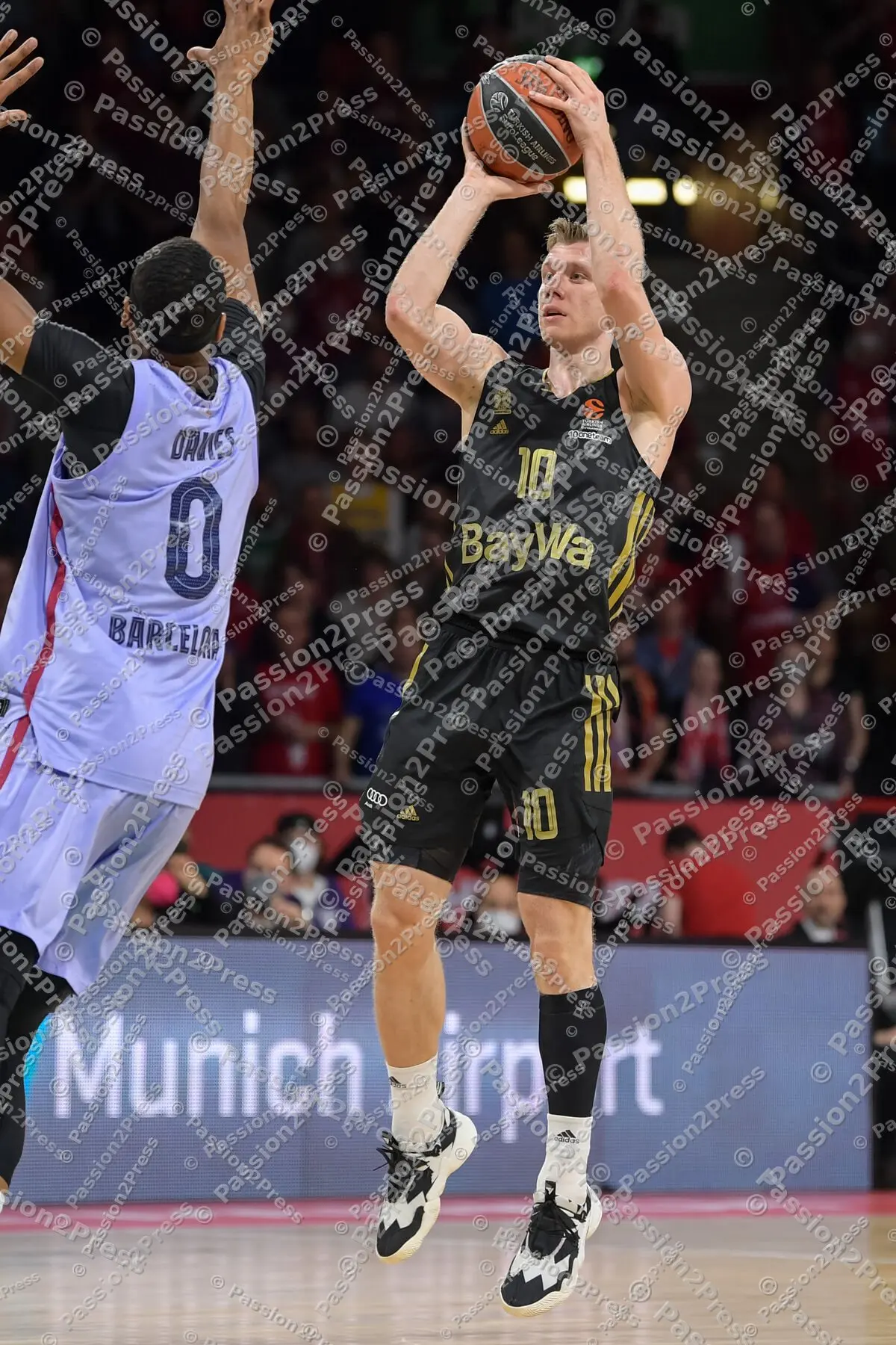 FCBBFCB_20220427_2016