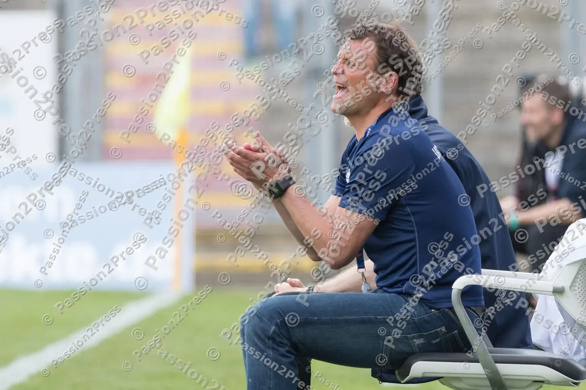 mf_UHGBAY_20170513_0540