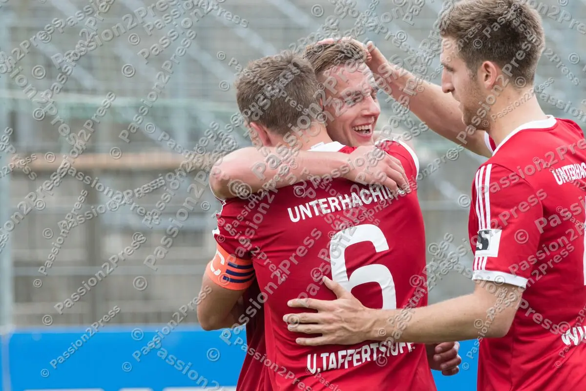 mf_UHGBAY_20170513_0584